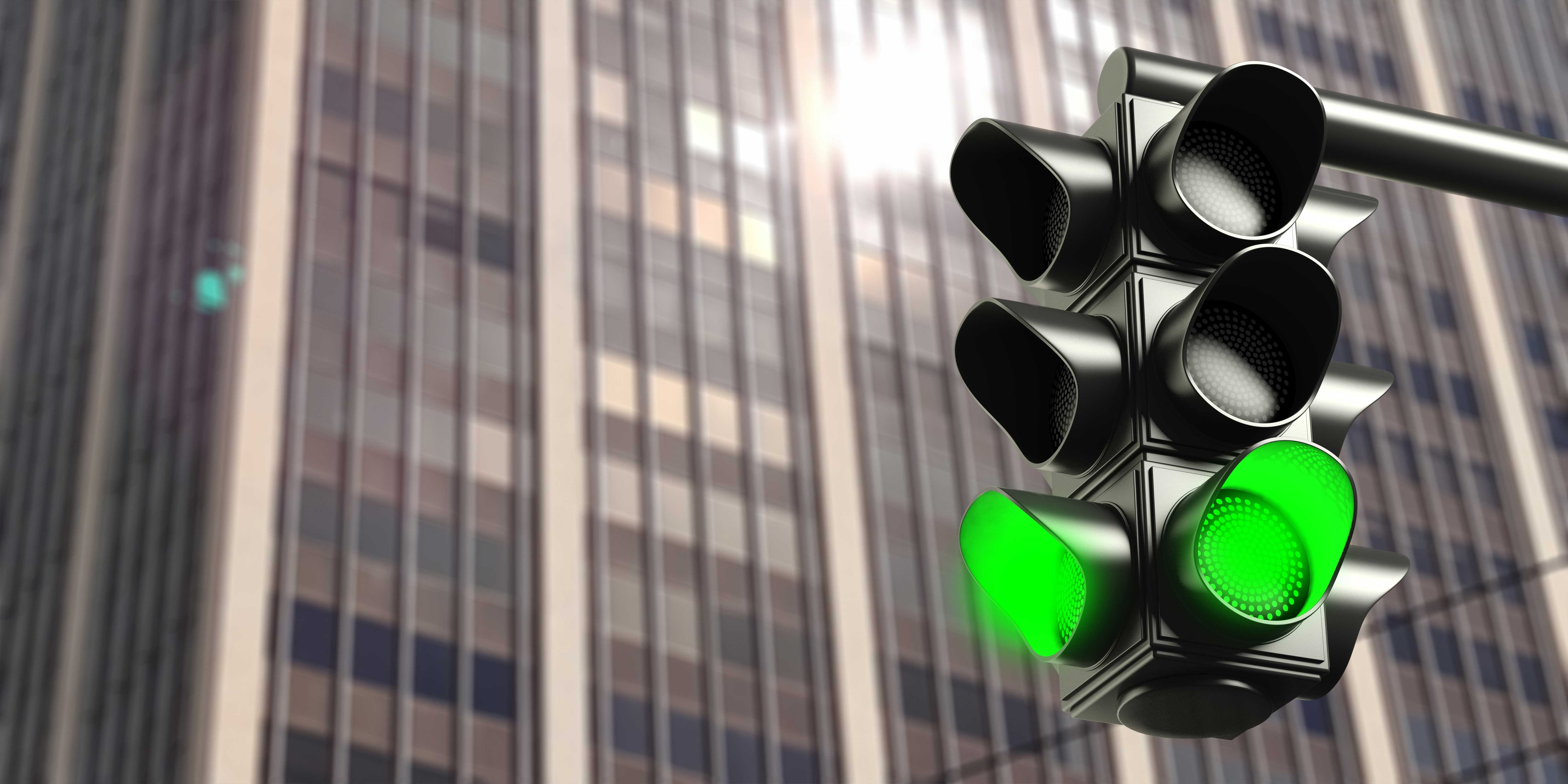 Светофоры всегда зеленые. Светофор. Зеленый светофор. Зеленый сигнал светофора. Зеленый цвет светофора.
